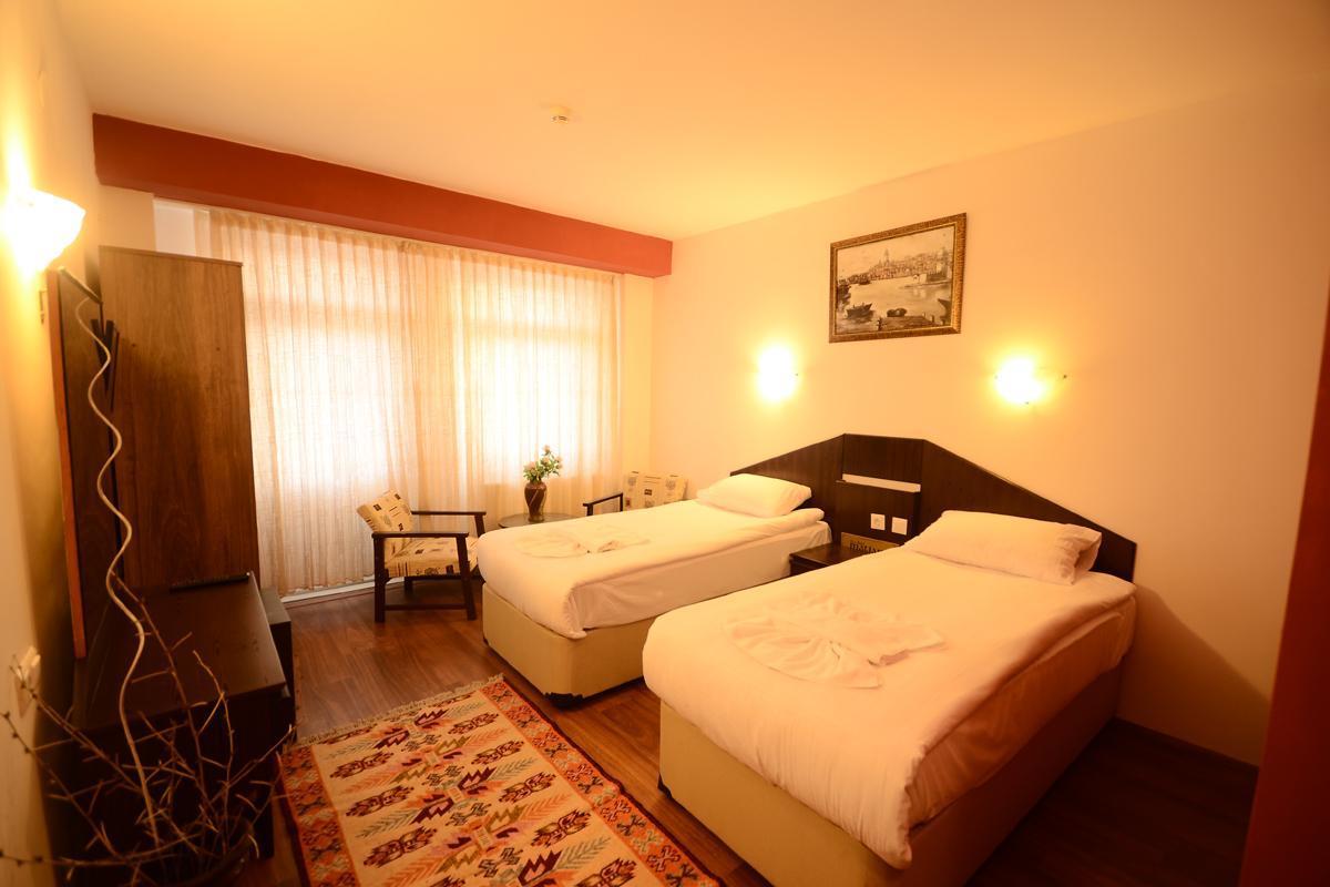 Matiasos Hotel เกอเรเม ภายนอก รูปภาพ