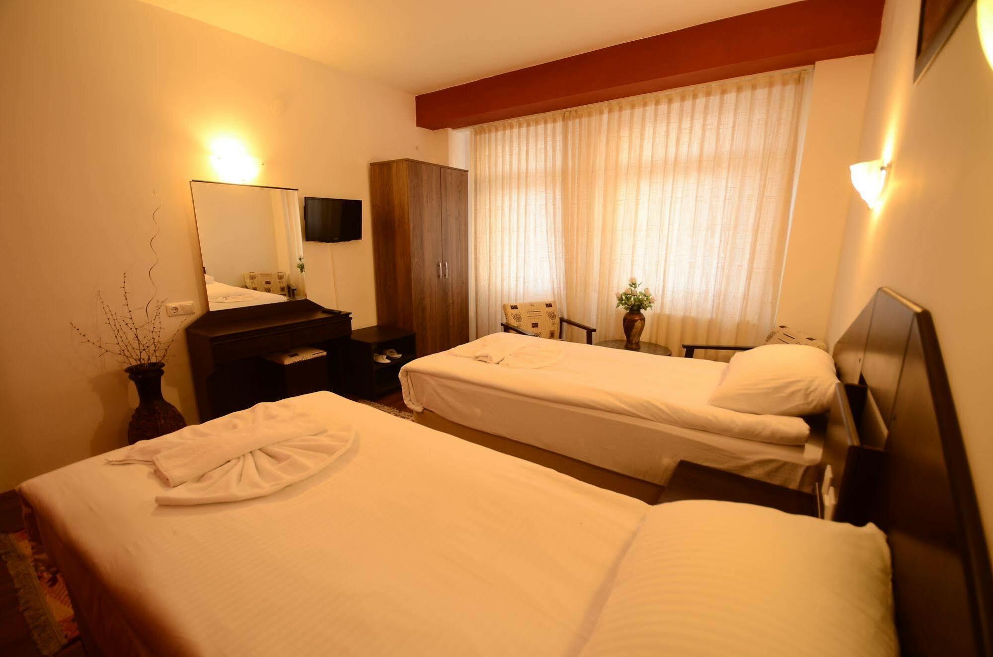 Matiasos Hotel เกอเรเม ภายนอก รูปภาพ