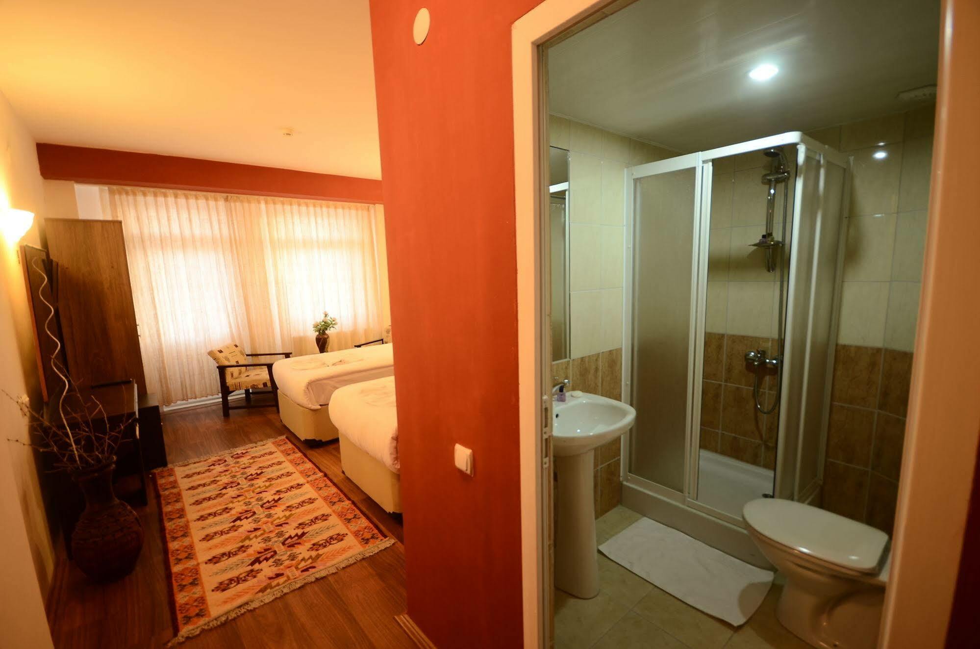 Matiasos Hotel เกอเรเม ภายนอก รูปภาพ
