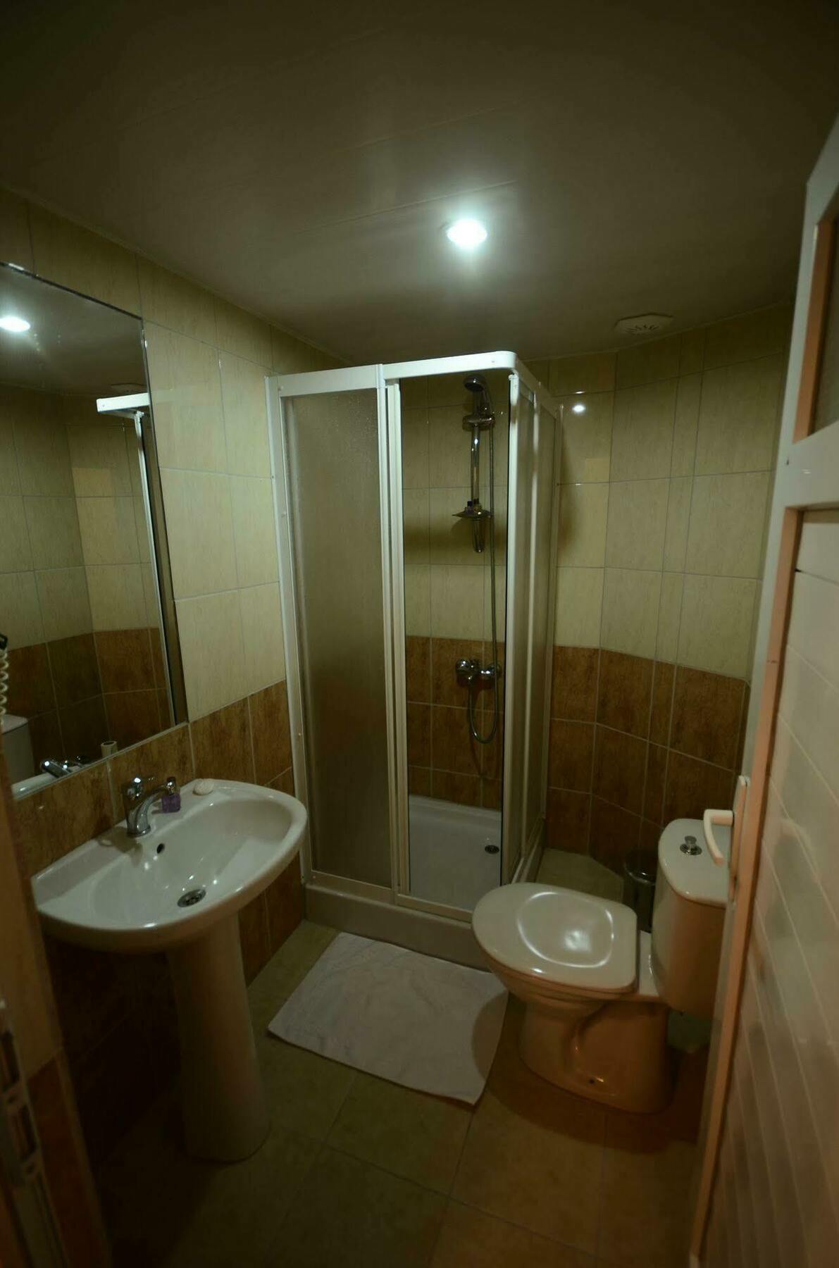 Matiasos Hotel เกอเรเม ภายนอก รูปภาพ