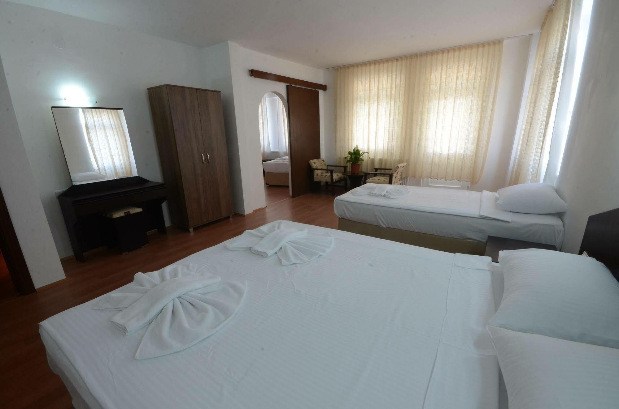 Matiasos Hotel เกอเรเม ภายนอก รูปภาพ